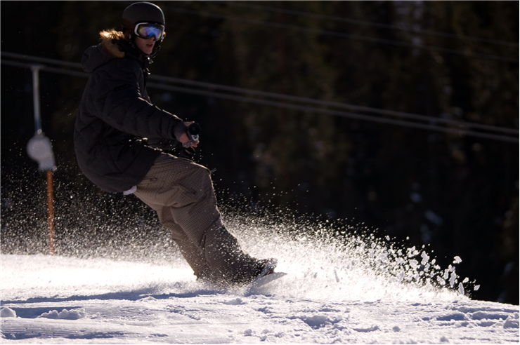 Filming jums - riding a snowboard