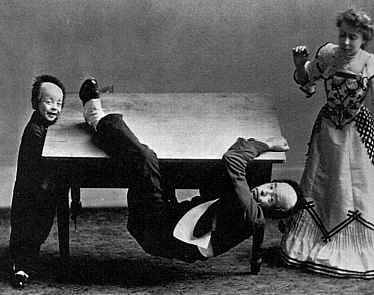 Hollywood six-year-old star Buster Keaton with his parents Myra and Joe Keaton during a vaudeville act.